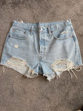 Levi Light Wash Distressed Denim Women’s Shorts